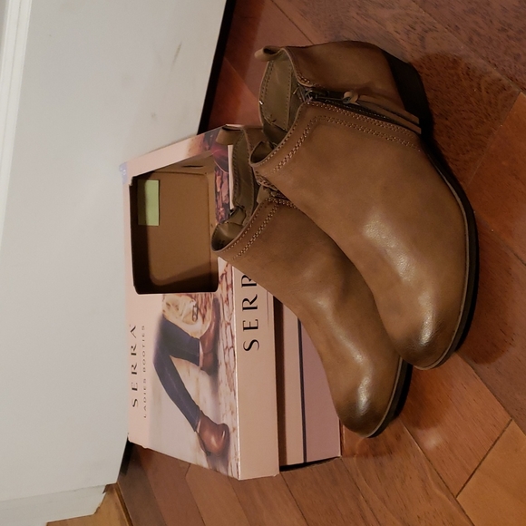 Ladies Serra Booties Tan- 9 - Picture 2 of 4